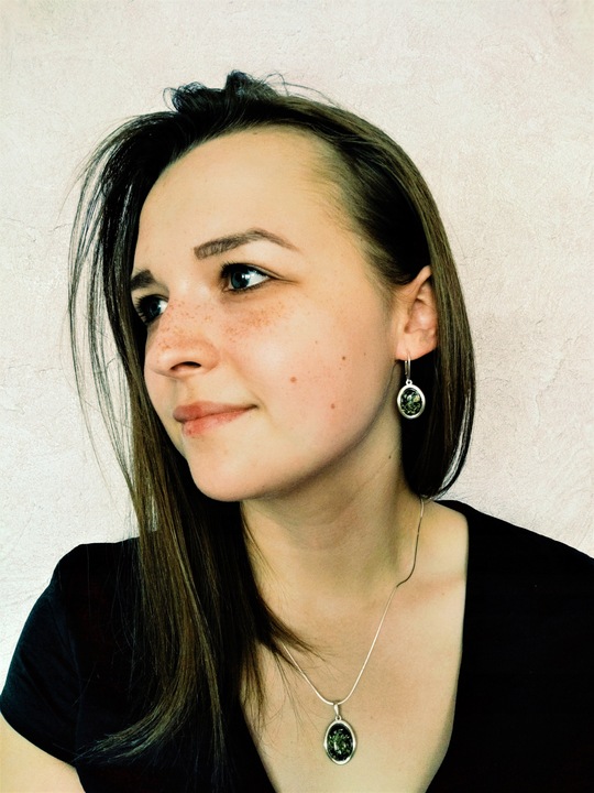 WISIOREK SREBRNY z DUŻYM CERTYFIKOWANYM Bursztynem Srebro ELEGANCKA PIĘKNA