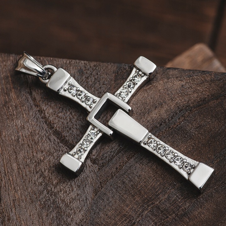 Naszyjnik krzyżyk Vin Diesel Toretto zawieszka stal chirurgiczna BLINGART