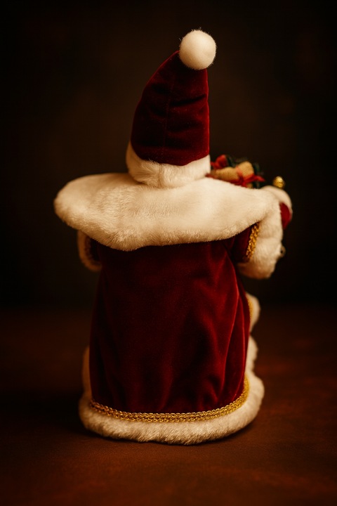 ŚPIEWAJĄCY I TAŃCZĄCY MIKOŁAJ Z PREZENTAMI DUŻY 40 CM NA BOŻE NARODZENIE