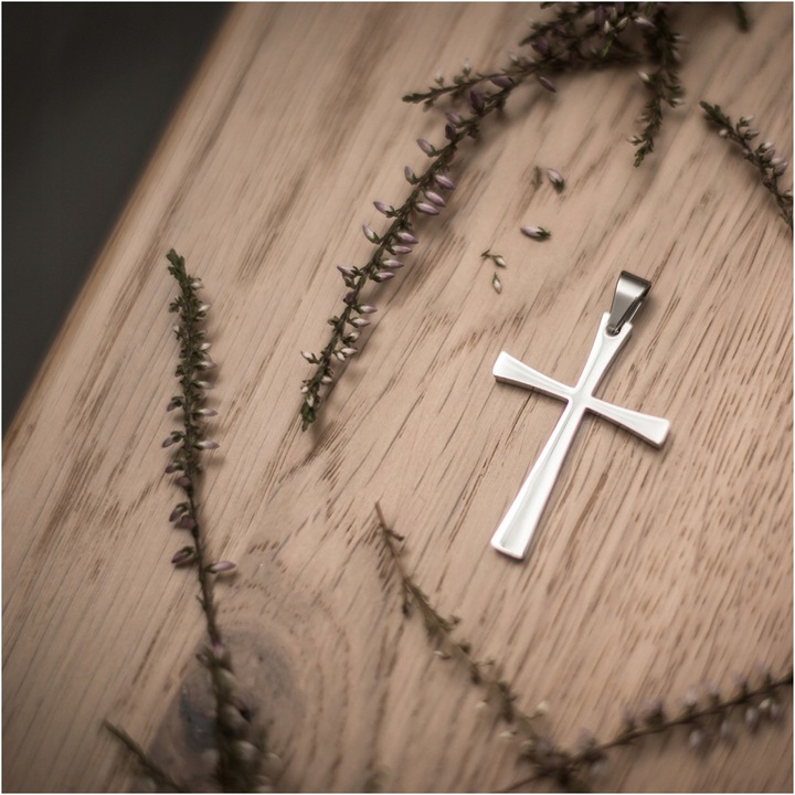 Zawieszka krzyż chrześcijański krzyżyk srebrna STAL CHIRURGICZNA BLINGART