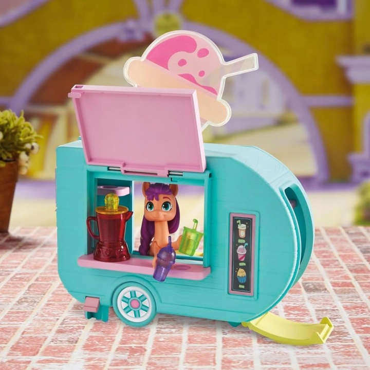 MY LITTLE PONY CIĘŻARÓWKA SMOOTHIE + KUCYK SUNNY zestaw do zabawy