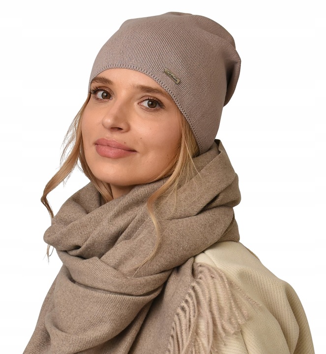 Jesienna CZAPKA damska nakrycie głowy polski producent latte gładka V3