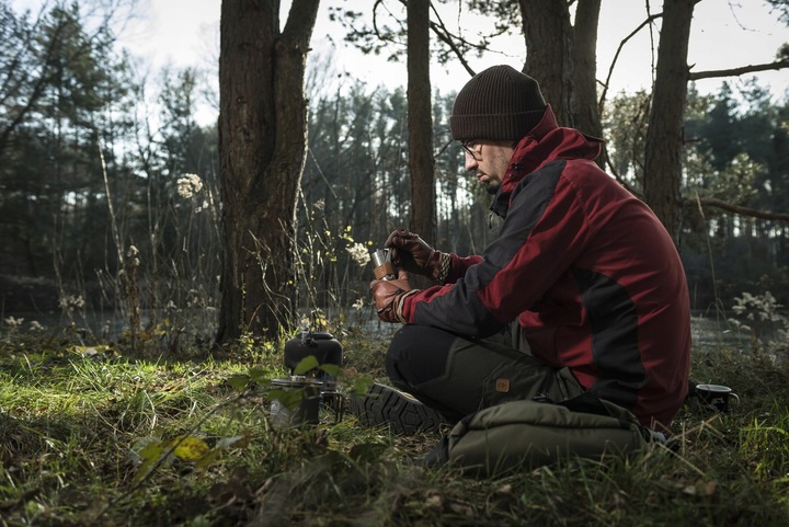 HELIKON TURYSTYCZNY MŁYNEK DO KAWY RĘCZNY 50gr pojemności CAMP podróżny