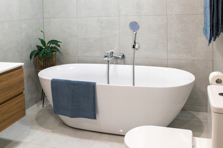 Bateria wannowa ścienna z prysznicem chrom srebrny kran do wanny YOKA HOME