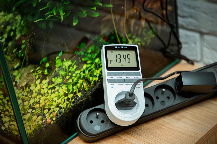 2x PROGRAMATOR CZASOWY WŁĄCZNIK WYŁĄCZNIK LCD CYFROWY HARMONOGRAM 7 DNI