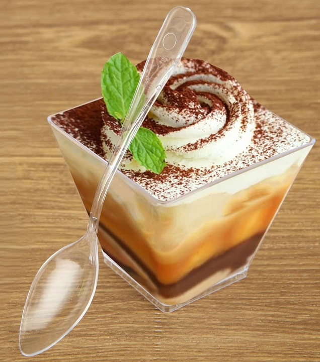 Zestaw Pojemniki piramidki na desery deserki mini 200ml + łyżeczki 50 kompl