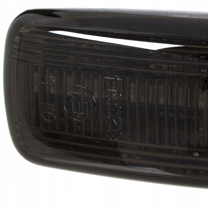 KIERUNKOWSKAZY LED DYNAMICZNE do AUDI A3 8L A4 B5