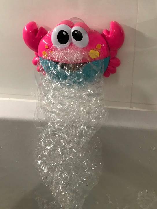 MASZYNKA DO ROBIENIA BĄBELEK PIANY W WANNIE KRAB