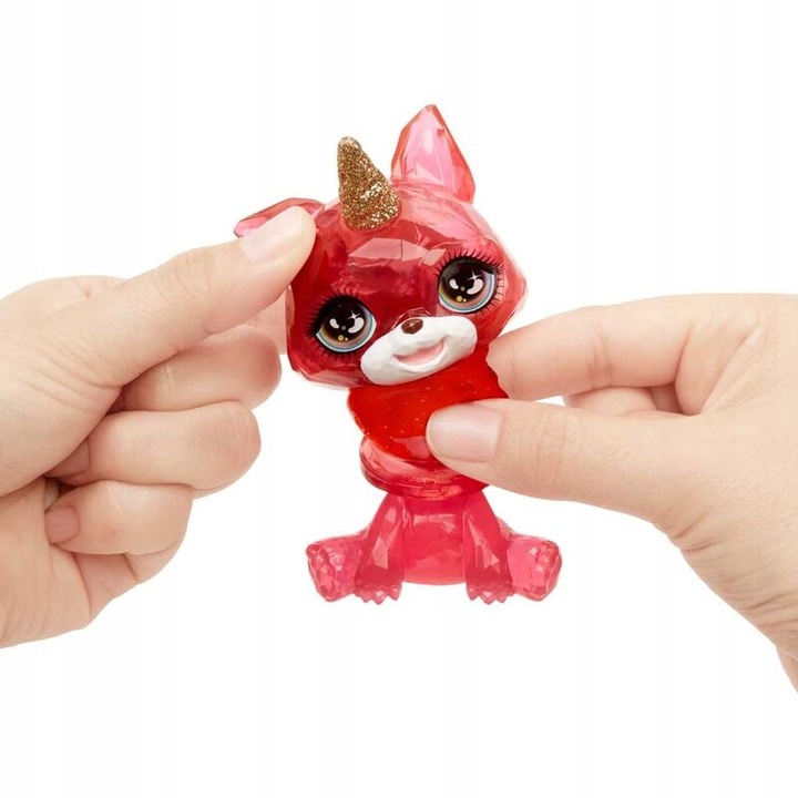 Classic Rainbow Fashion Doll - Ruby (czerwony)