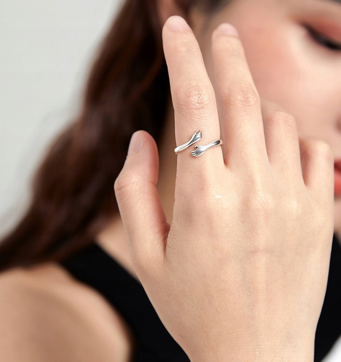 PIERŚCIONEK SREBRNY DŁONIE REGULOWANY PRZYTULANIE SREBRO 925