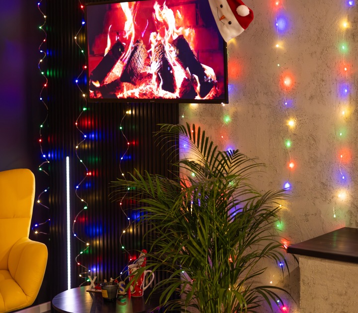 KURTYNA ŚWIETLNA LAMPKI SOPLE DRUCIKI 200 LED 2x2m GIRLANDA USB + ADAPTER