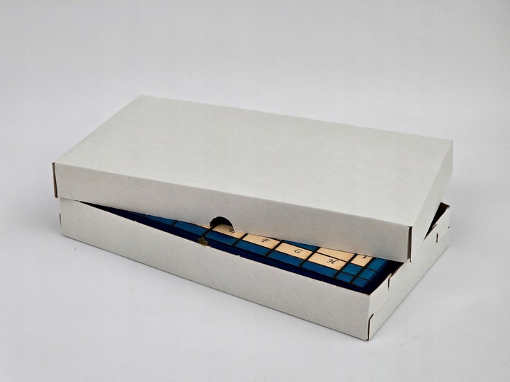 TURKUSOWE Szachy drewniane Królewskie 31x31 we wkładce PRODUCENT