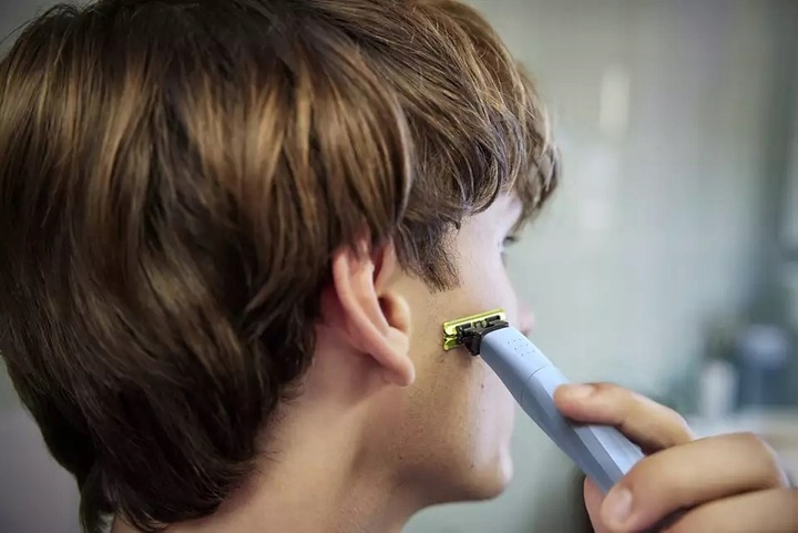 Golarka Philips OneBlade First Shave z ostrzem do skóry wrażliwej QP1324/20