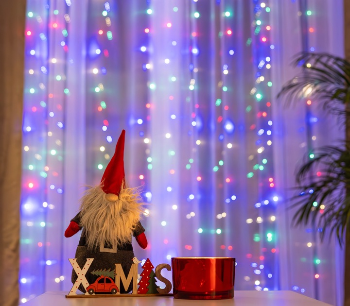 KURTYNA ŚWIETLNA LAMPKI SOPLE DRUCIKI 200 LED 2x2m GIRLANDA USB + ADAPTER