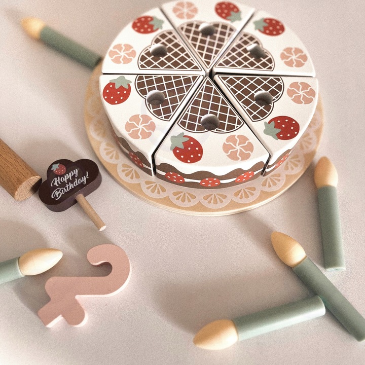 TORT URODZINOWY DREWNIANY ZE ŚWIECZKAMI TOOKY TOY