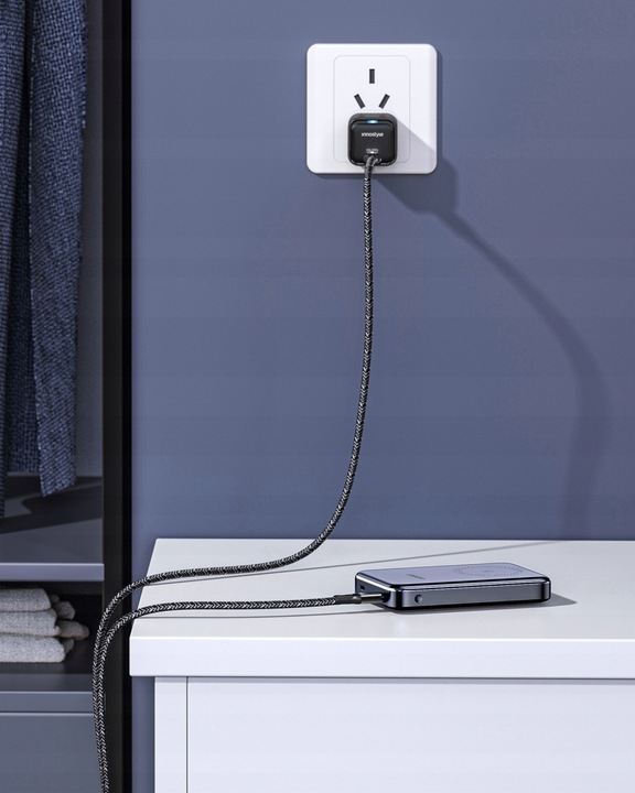 INNOSTYLE POWERMAG SLIM SZYBKI POWERBANK INDUKCYJNY DO MAGSAFE 10000MAH