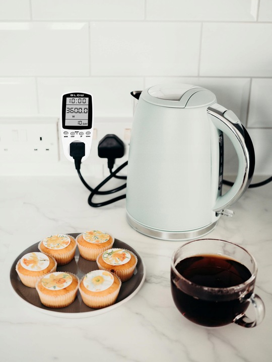 PRECYZYJNY WATOMIERZ WOLTOMIERZ LICZNIK ZUŻYCIA PRĄDU AMPEROMIERZ MIERNIK