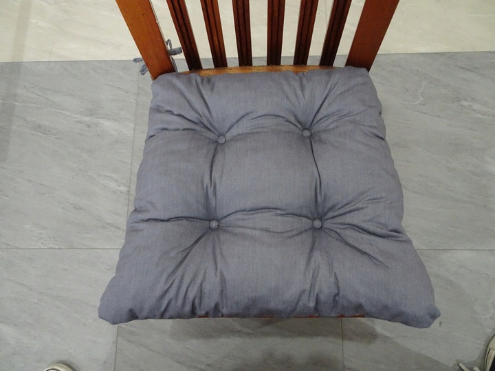 Poduszka na KRZESŁO TRAPEZ SZARA