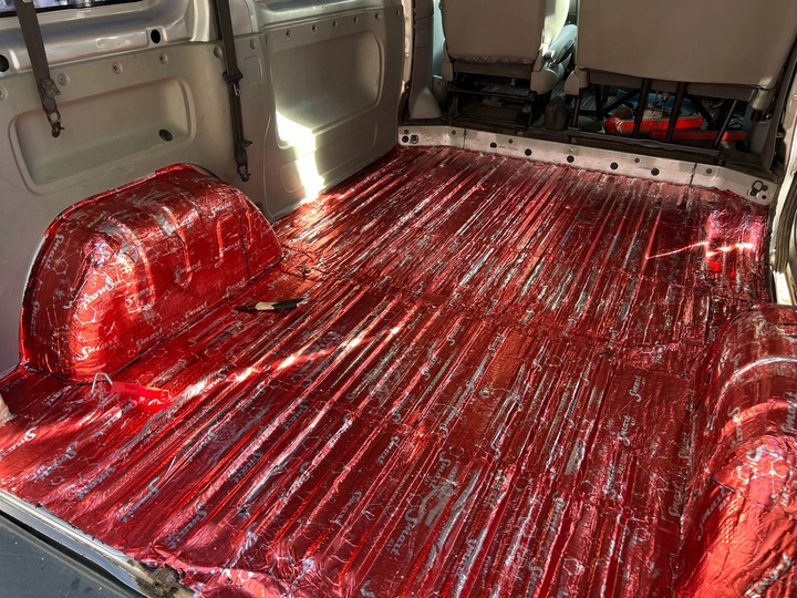 MATA WYGŁUSZAJĄCA 2mm BUTYLOWA alubutyl 400x50 2m2 drzwi bagażnik podłoga