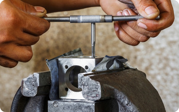 GWINTOWNIK RUROWY 1'' - 11 GWINT CALOWY HSS DIN5157 WALCOWY HYDRAULICZNY