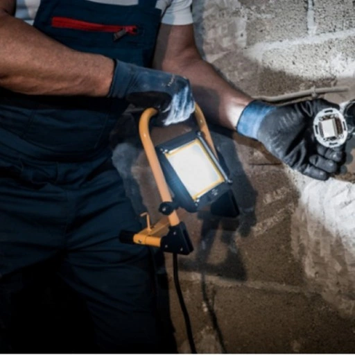 HALOGEN LAMPA PRZENOŚNA ROBOCZA NAŚWIETLACZ LED