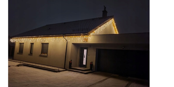 Lampki zewnętrzne świąteczne sople 300 led z efektem flash flesz światełka