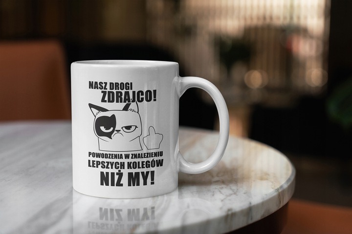 KUBEK ŚMIESZNY PREZENT NA POŻEGNANIE DLA KOLEGI Z PRACY BIURO KORPO WZORY