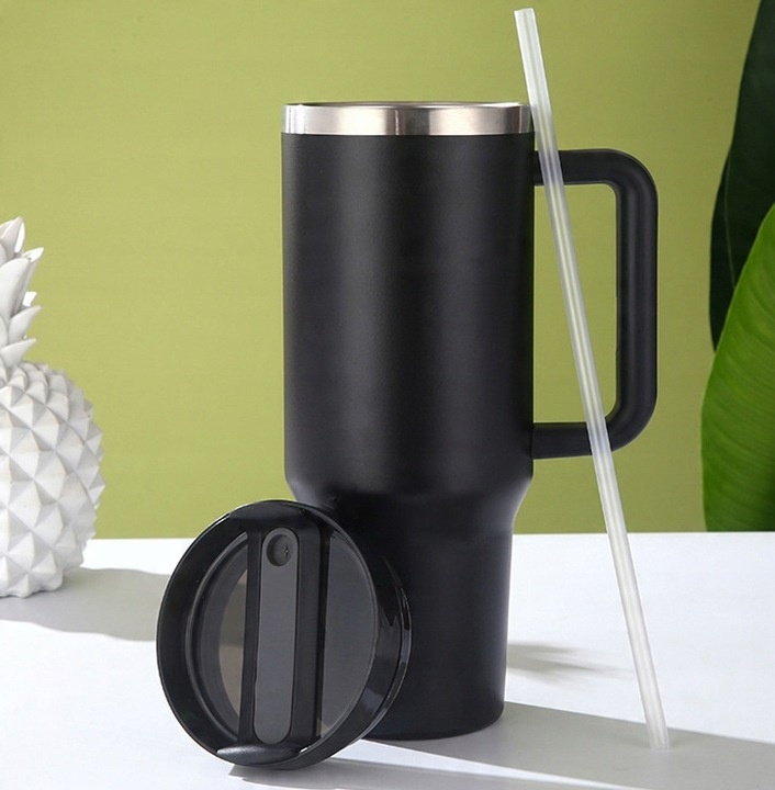 KUBEK TERMICZNY ZE SŁOMKĄ 1200ML KUBEK TERMICZNY ZE SŁOMKĄ CZARNY