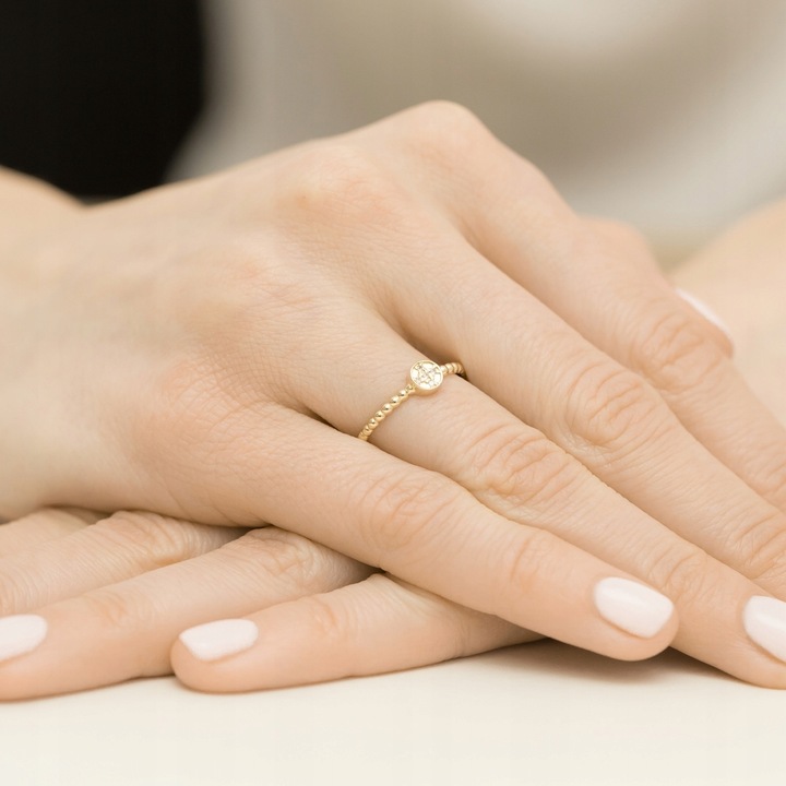 ZŁOTY PIERŚCIONEK pr. 333 Kulkowy i Cyrkonie r.9