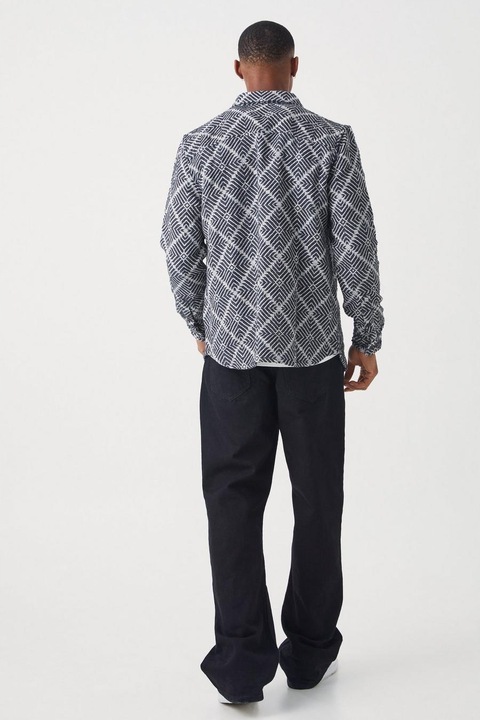 KOSZULA TEKSTUROWANA ŻAKARDOWA KLASYCZNA DŁUGI RĘKAW LUŹNA BOOHOO L