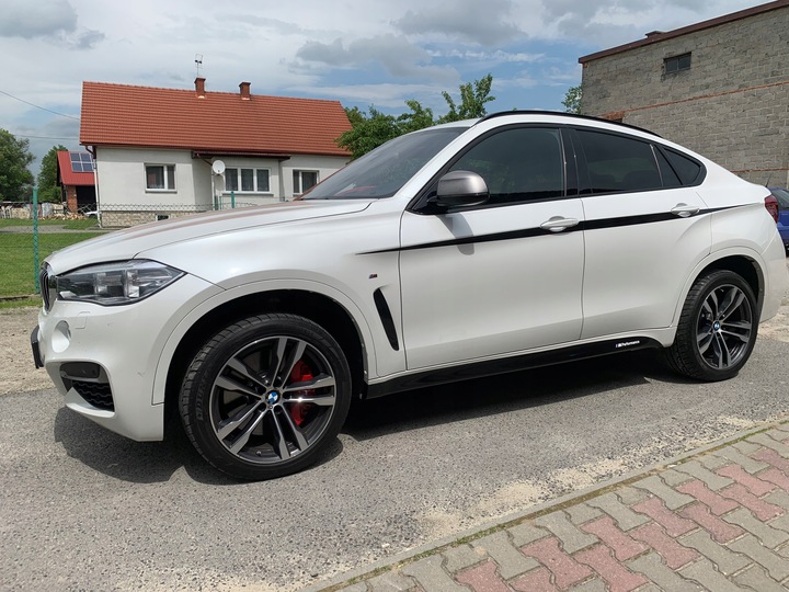 Naklejki BMW Performance JAKOŚĆ! FOLIA WYLEWANA