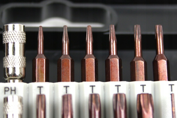 ZESTAW PRECYZYJNYCH ŚRUBOKRĘTÓW 60W1 BITY WKRĘTAK TORX MAGNETYCZNE MAGNES