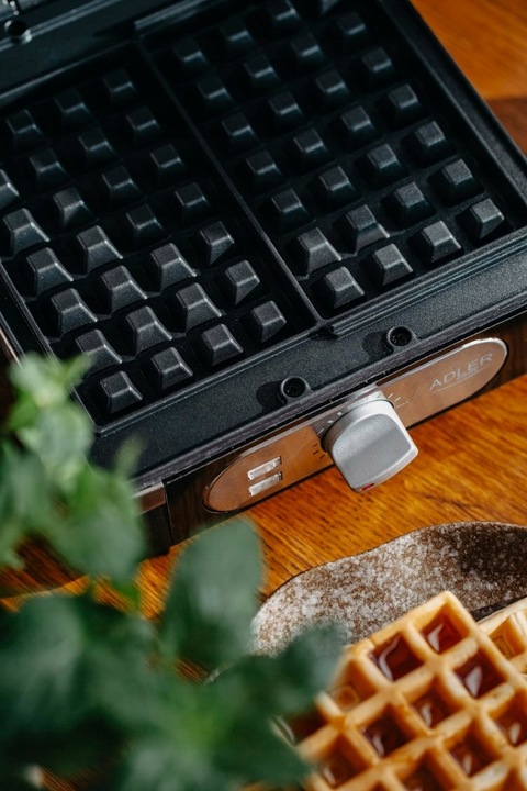 DUŻA SOLIDNA GOFROWNICA 2000W XXL 2 CHRUPIĄCE PUSZYSTE GOFRY DUŻY OPIEKACZ