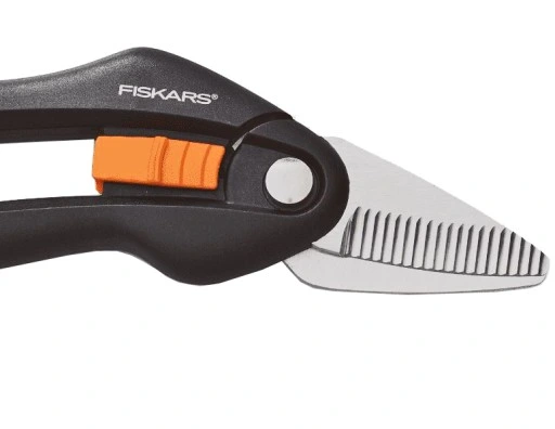 FISKARS NOŻYCE DO KARTONU DRUTU PCV BLACHY 1000571