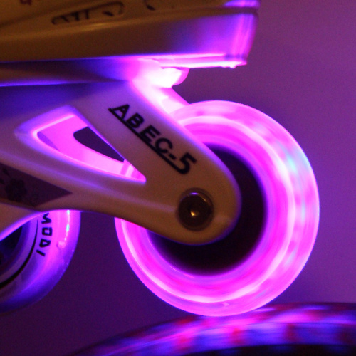 Rolki SAPHIRE 2 regulowan kauczuk 34-37 LED Świecą