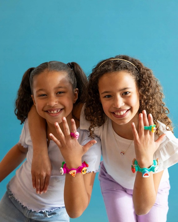 Biżuteria dla dzieci Plip Charms Zestaw różowy bransoletka FatBrainToy