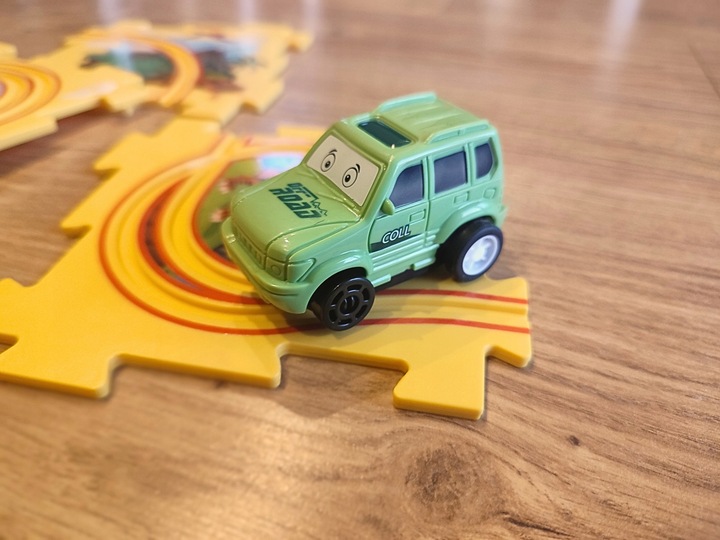 TOR SAMOCHODOWY KREATYWNE PUZZLE DINOZAUR PARK AUTKO 15 el. PUZZLE RAIL CAR