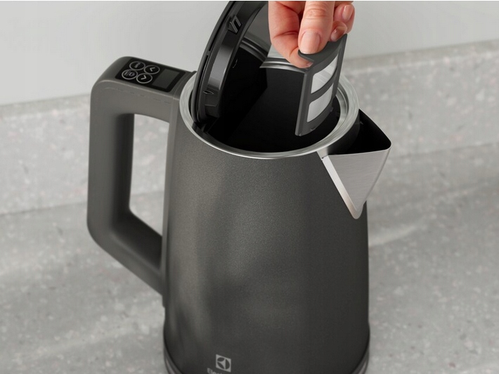 Czajnik elektryczny Antracyt Electrolux E5K1-6AN