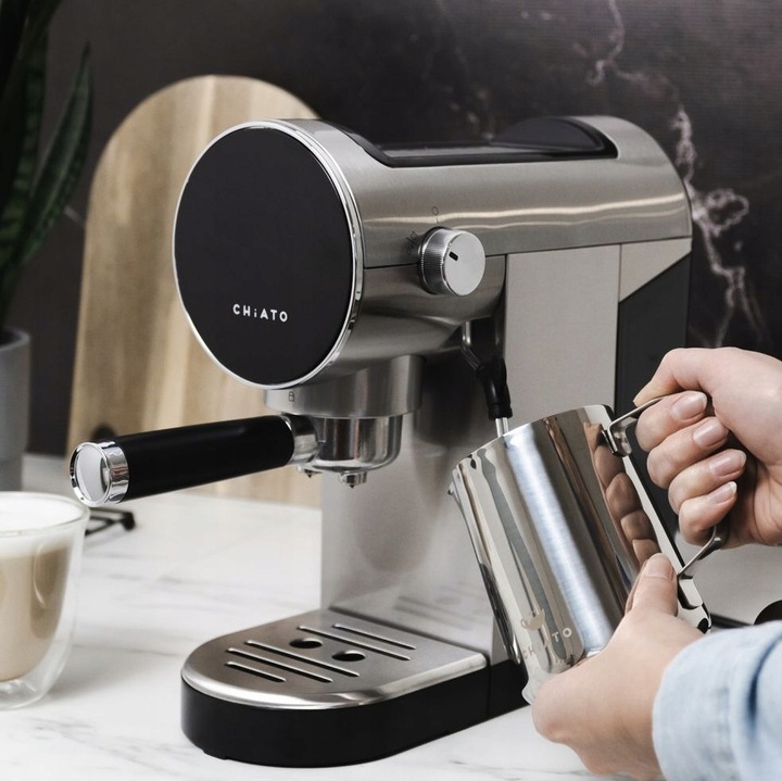 Kolbowy ekspres ciśnieniowy CHiATO Luna Style 1360 W srebrny/szary