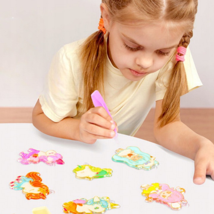 ZESTAW DO ROBIENIA BRELOCZKÓW dla dzieci DIY breloczki 12 szablonów 12 farb