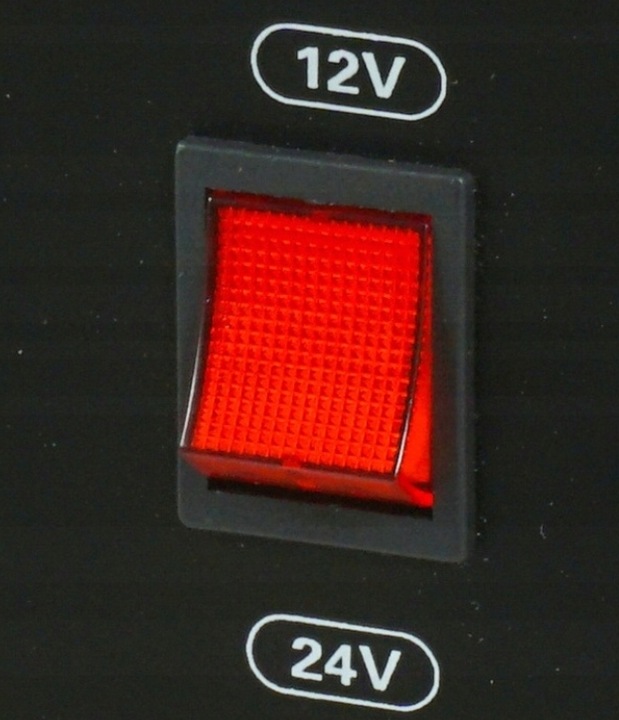 PROSTOWNIK SAMOCHODOWY DO AKUMULATORÓW 12V 24V 30A