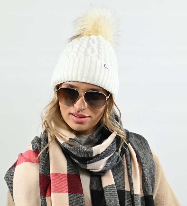 Czapka Damska Z Pomponem Zimowa kremowa Ciepła czapka z polarem PL - ECRU