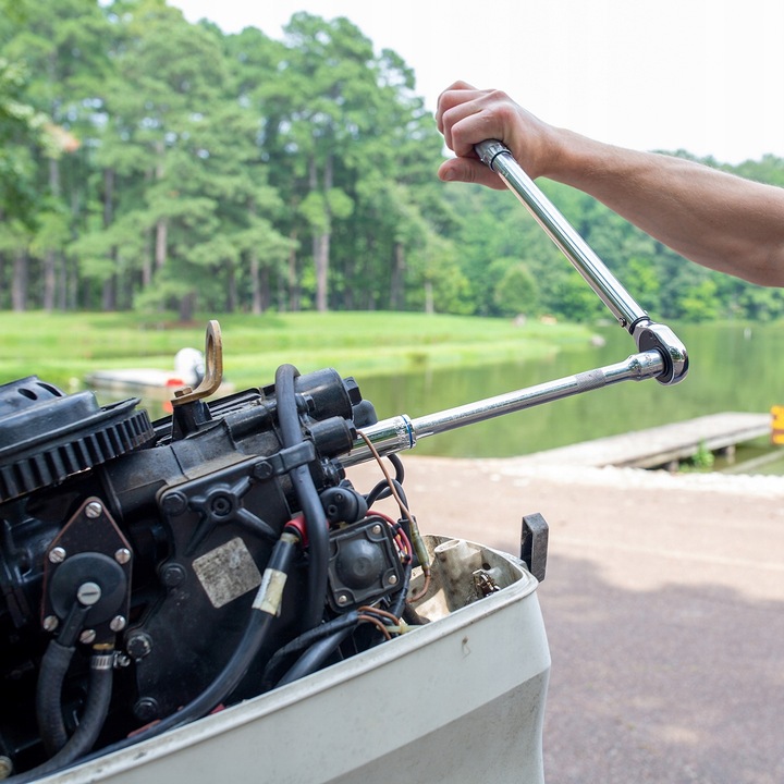 KLUCZ DYNAMOMETRYCZNY 1/2" 28-210NM + 3 CHROMOWANE NASADKI 17 19 21mm