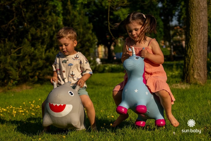 Skoczek pluszowy dla dzieci do skakania Konik brązowy z pompką