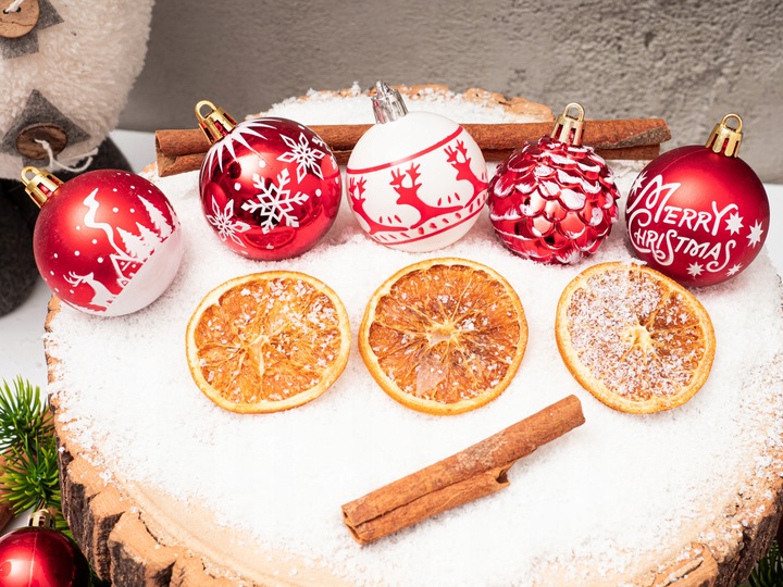 ZESTAW BOMBEK CHOINKOWYCH 115 szt BOMBKI MIX WZORY NIETŁUKĄCE