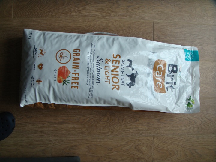 BRIT CARE Senior & Light Salmon 12kg