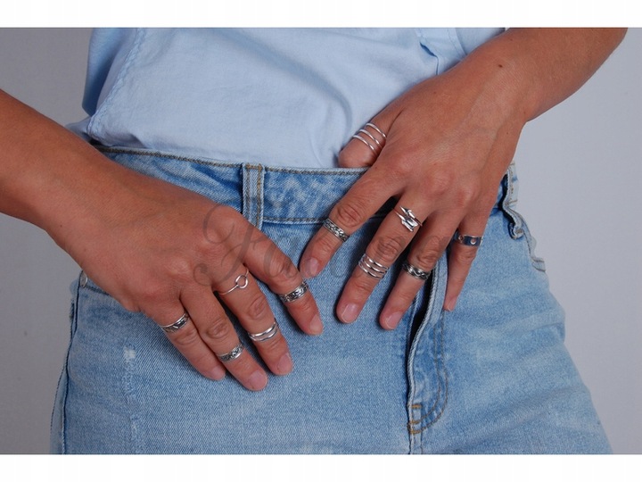 Pierścionek srebrny na palec u stopy kulki ps049