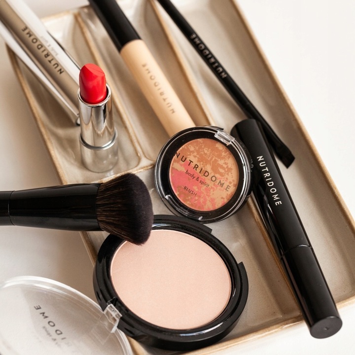 TUSZ DO RZĘS ze szczoteczką olej rycynowy WYDŁUŻAJĄCY czarny NUTRIDOME