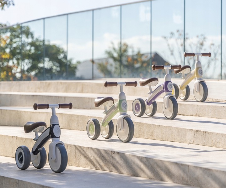 Qplay Pojazd Rowerek Trójkołowy Sweetie Dark Grey Wygodny i Stylowy Design