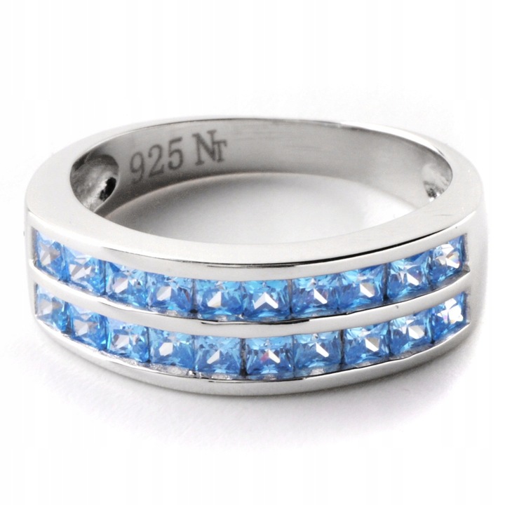 Srebrna Obrączka Wysadzana Błękitnymi Cyrkoniami